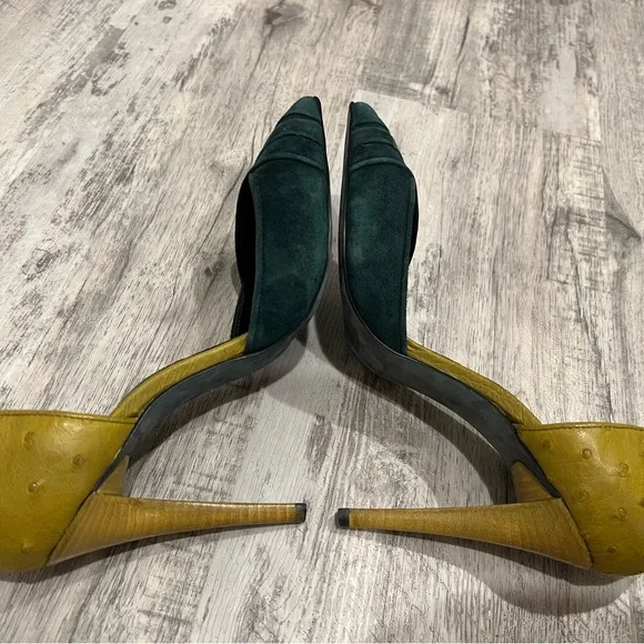 Narciso Rodriguez suede and ostrich orsay heels. - Picture 5 of 6